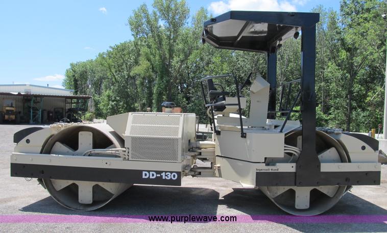 image for item K9277 2000 Ingersoll Rand DD130 articulating vibratory roller