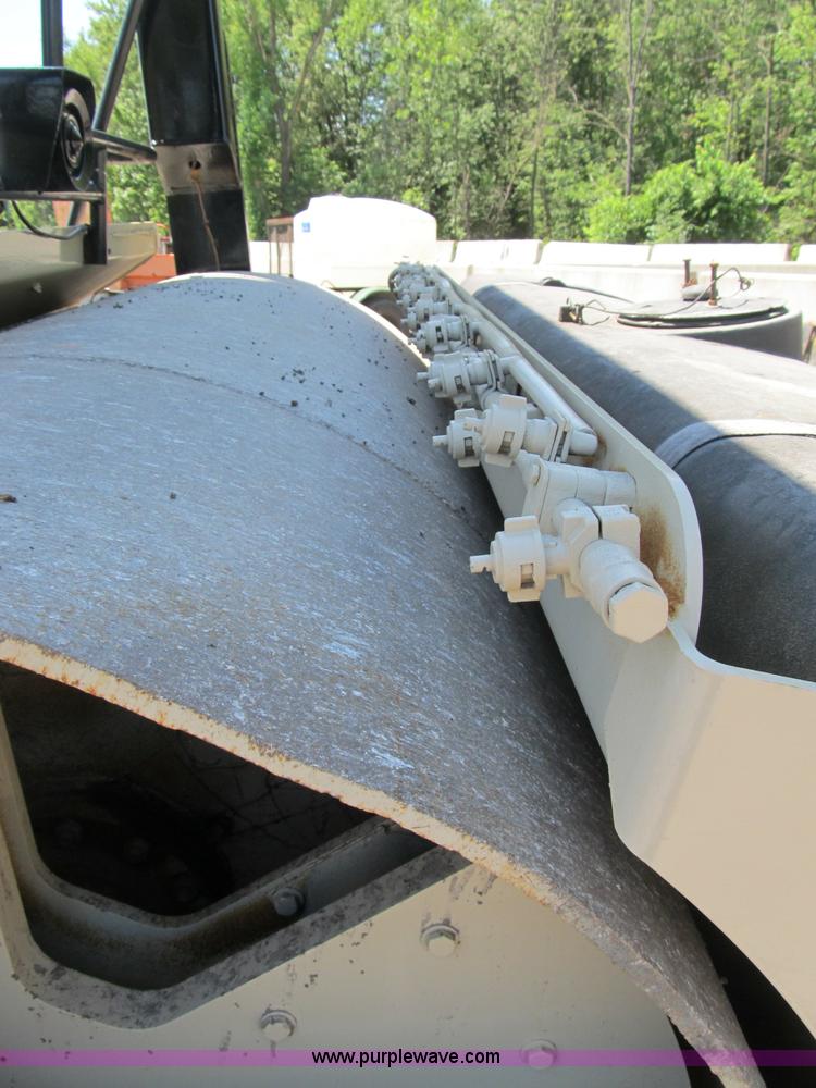 image for item K9277 2000 Ingersoll Rand DD130 articulating vibratory roller