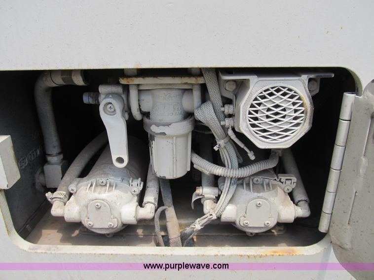 image for item K9277 2000 Ingersoll Rand DD130 articulating vibratory roller