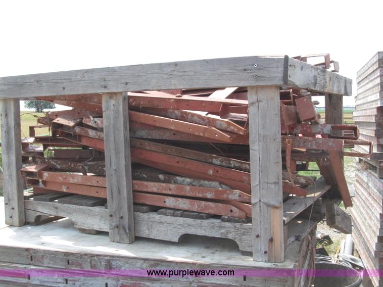 image for item K9503 Symons scaffolding brackets