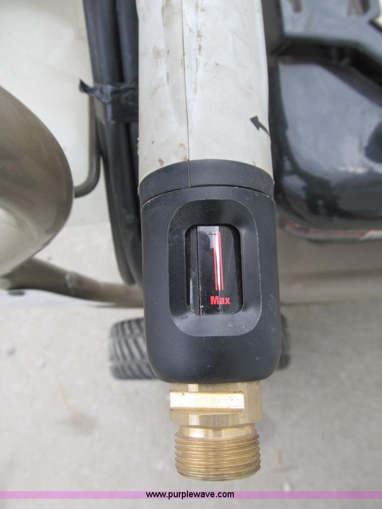 image for item K9508 Craftsman 2,700 PSI gas powered pressure washer