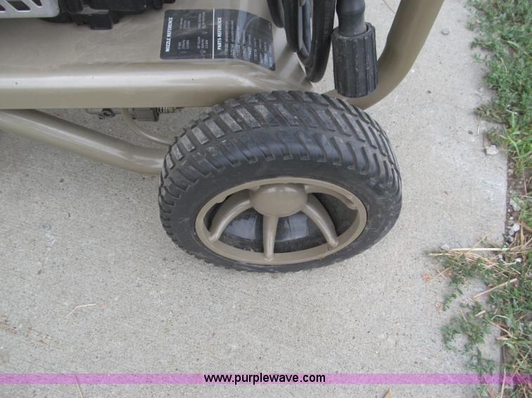 image for item K9508 Craftsman 2,700 PSI gas powered pressure washer