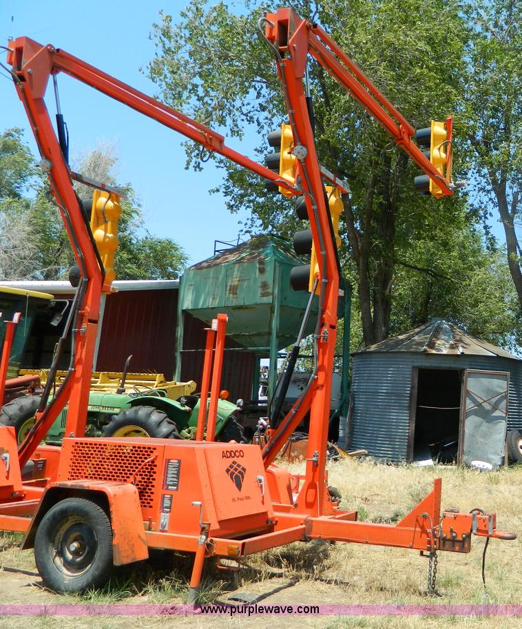 image for item T9986 (2) 1995 Addco PTS-2000 portable traffic signals