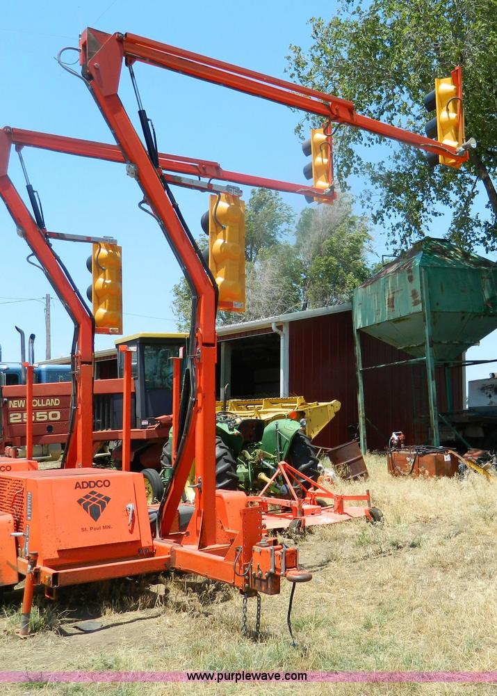 image for item T9986 (2) 1995 Addco PTS-2000 portable traffic signals