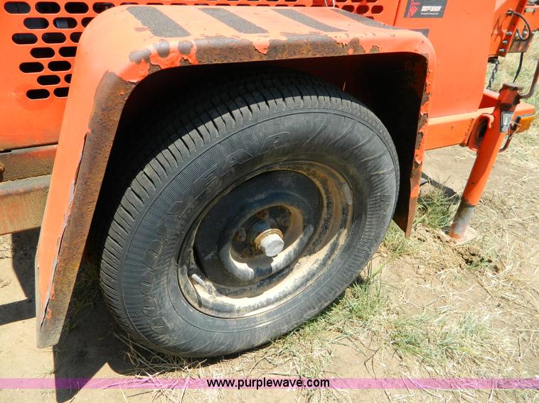 image for item T9986 (2) 1995 Addco PTS-2000 portable traffic signals