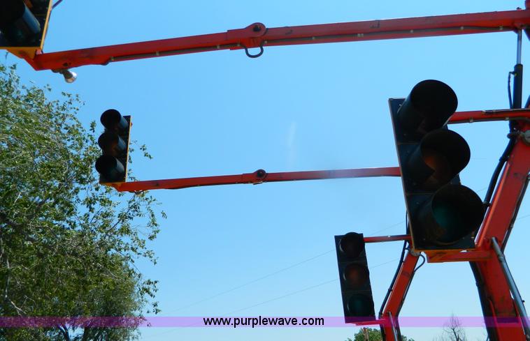 image for item T9986 (2) 1995 Addco PTS-2000 portable traffic signals