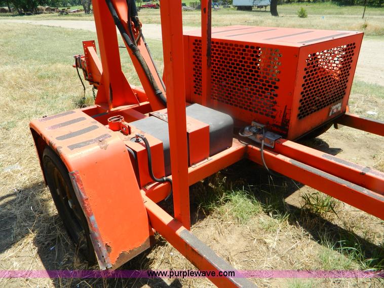 image for item T9986 (2) 1995 Addco PTS-2000 portable traffic signals