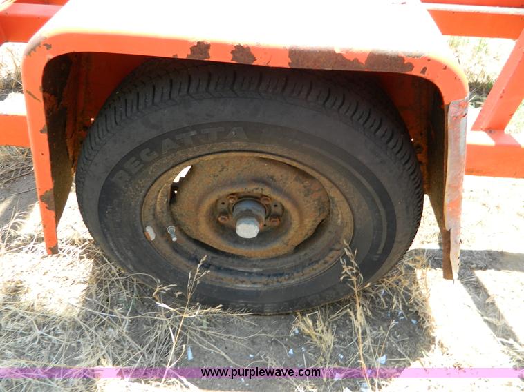 image for item T9986 (2) 1995 Addco PTS-2000 portable traffic signals