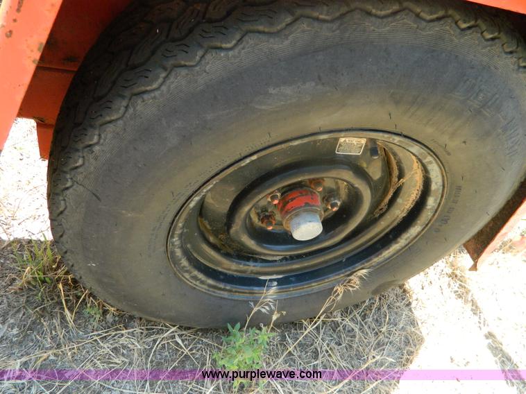 image for item T9986 (2) 1995 Addco PTS-2000 portable traffic signals