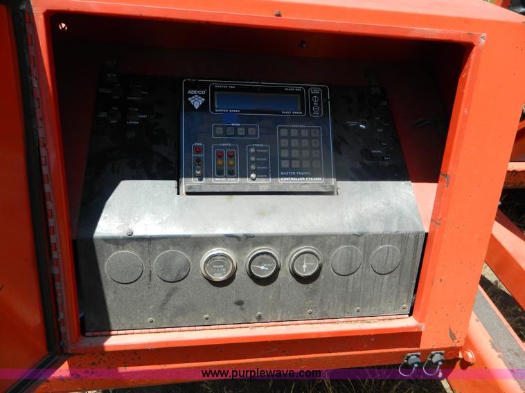 image for item T9986 (2) 1995 Addco PTS-2000 portable traffic signals