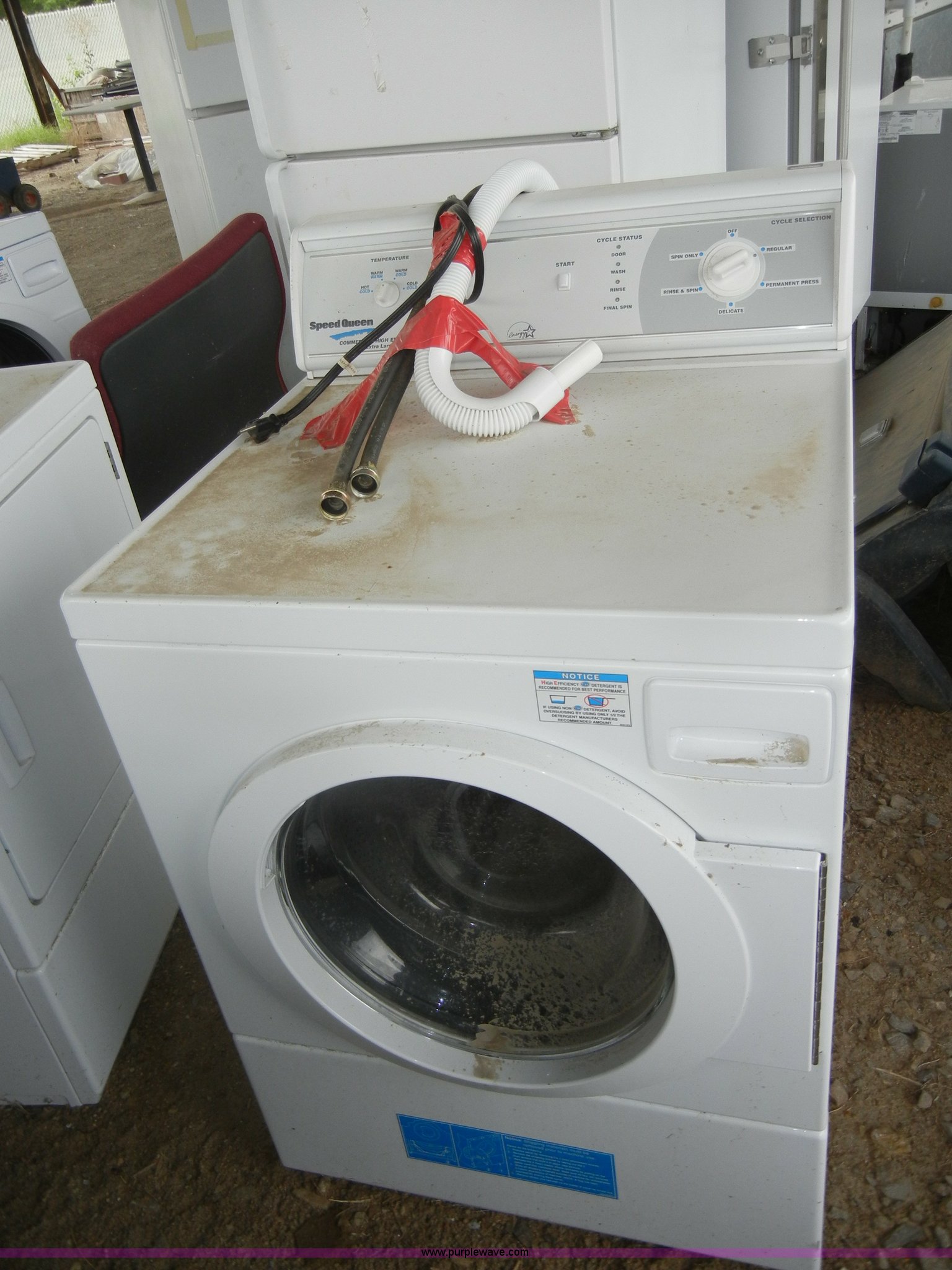 Washers and dryers in Fort Riley, KS Item M9559 sold Purple Wave