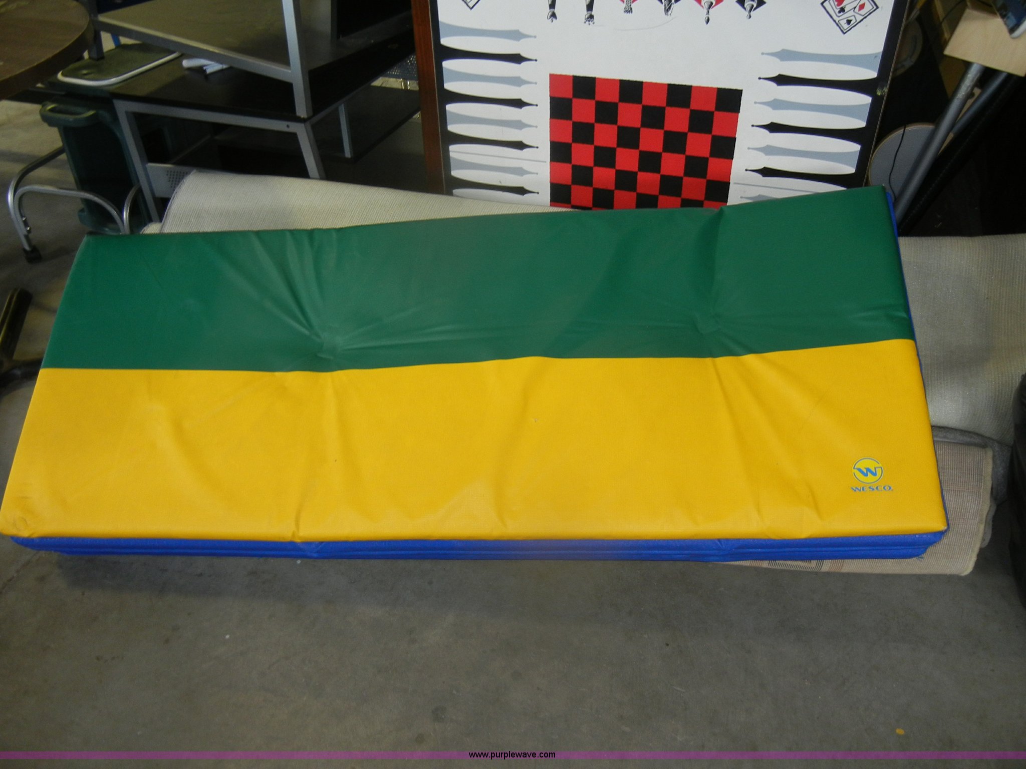 Assorted entertainment in Fort Riley, KS Item N9983 sold Purple Wave