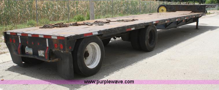 image for item B6820 1996 Fontaine drop deck trailer
