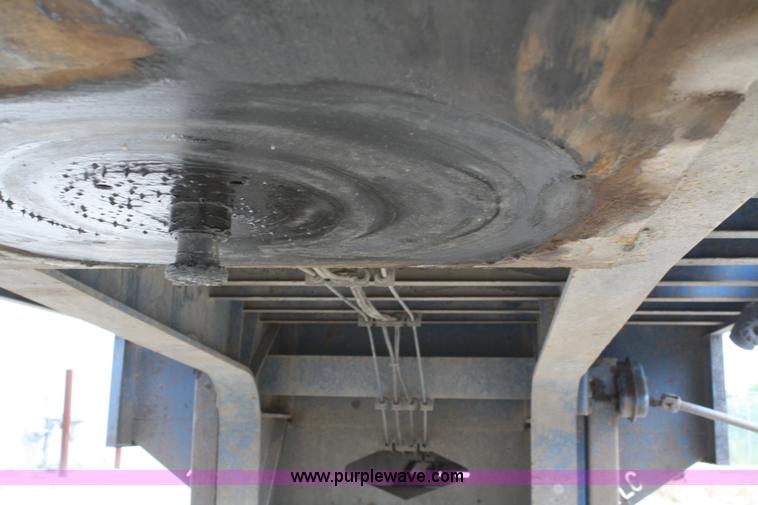 image for item B6820 1996 Fontaine drop deck trailer