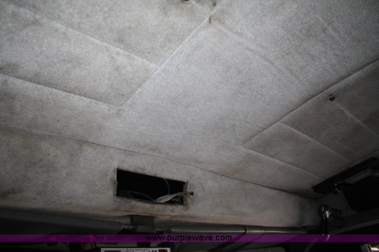 image for item B6821 1995 Peterbilt 379 semi truck