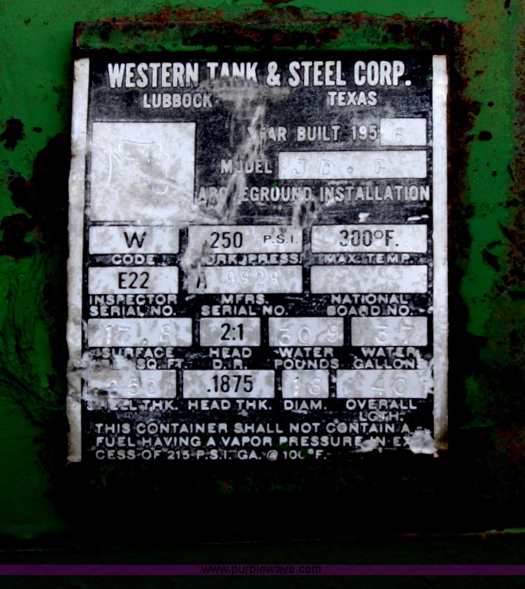 image for item B6823 1952 John Deere Model G tractor