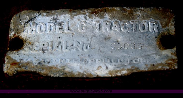 image for item B6823 1952 John Deere Model G tractor