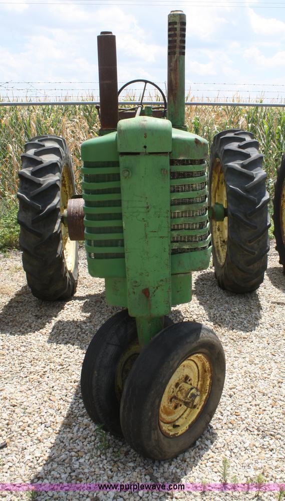 image for item B6824 1951 John Deere Model G tractor