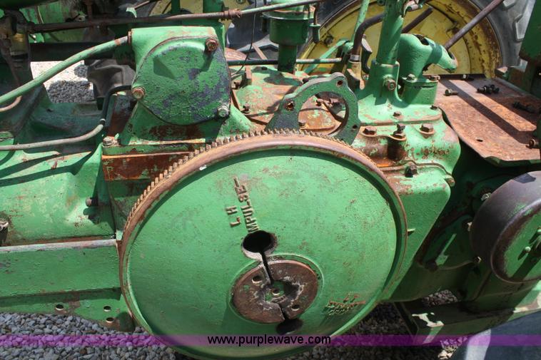 image for item B6824 1951 John Deere Model G tractor