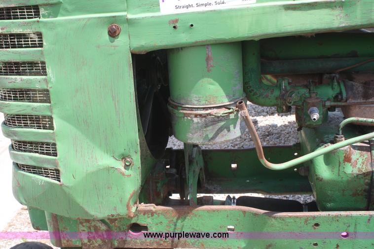 image for item B6824 1951 John Deere Model G tractor