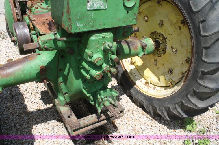 image for item B6824 1951 John Deere Model G tractor