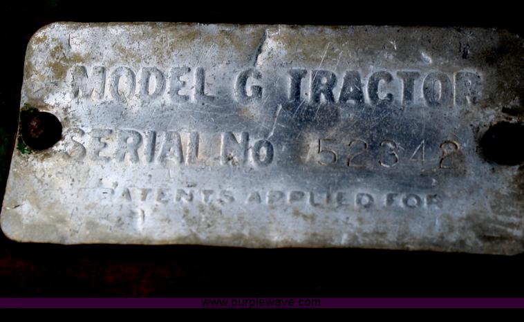 image for item B6825 1952 John Deere Model G tractor