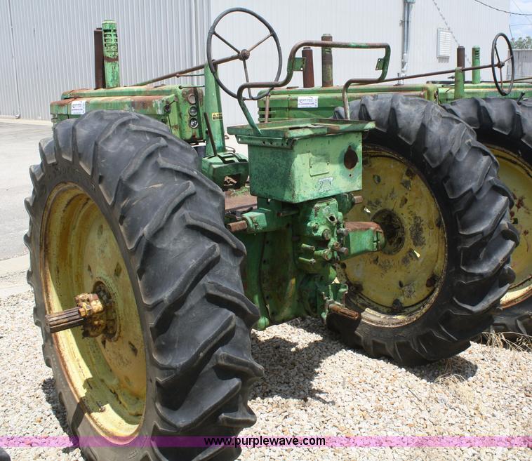 image for item B6826 1952 John Deere Model A tractor