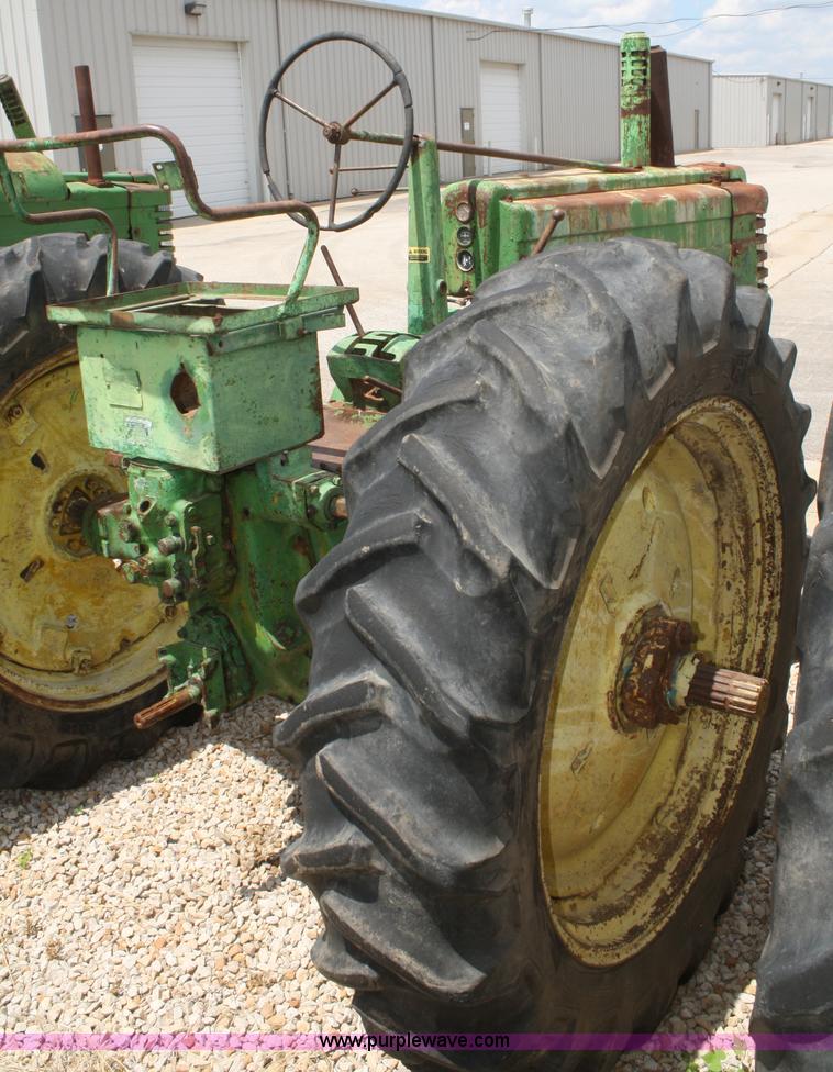 image for item B6826 1952 John Deere Model A tractor