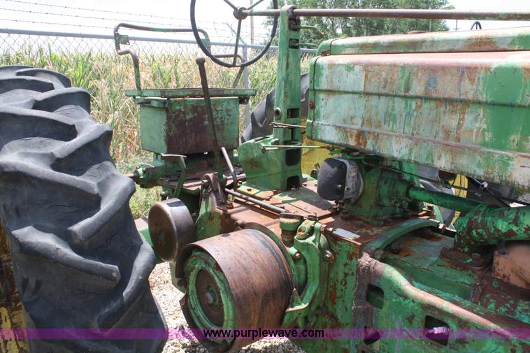 image for item B6826 1952 John Deere Model A tractor