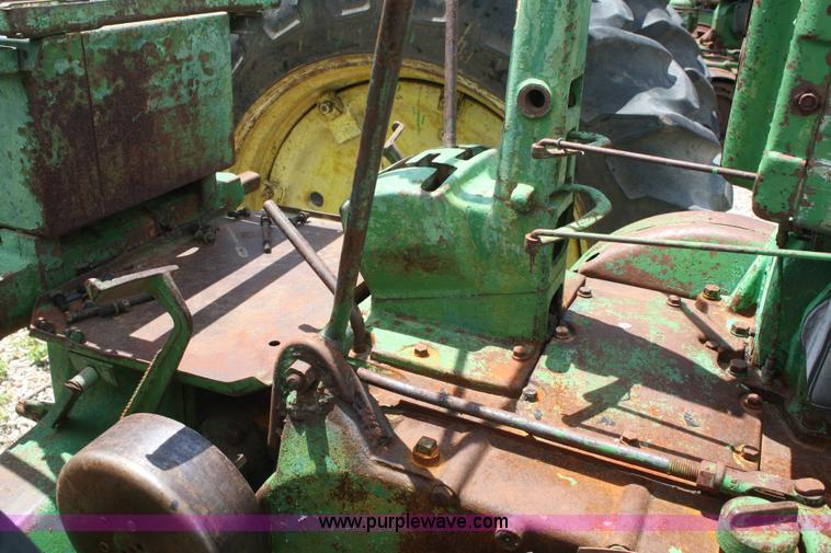 image for item B6826 1952 John Deere Model A tractor