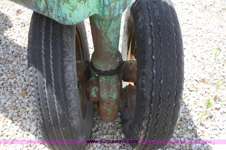 image for item B6826 1952 John Deere Model A tractor