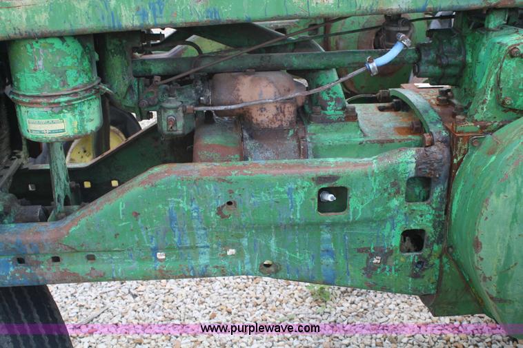 image for item B6826 1952 John Deere Model A tractor