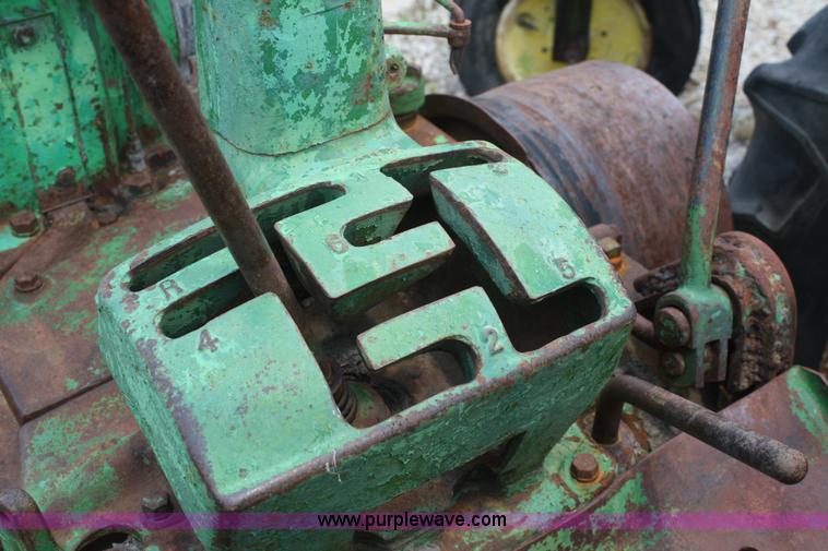 image for item B6826 1952 John Deere Model A tractor