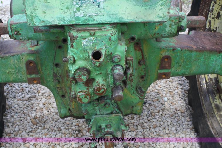 image for item B6826 1952 John Deere Model A tractor