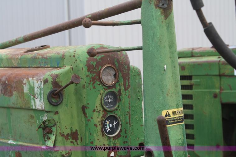 image for item B6826 1952 John Deere Model A tractor