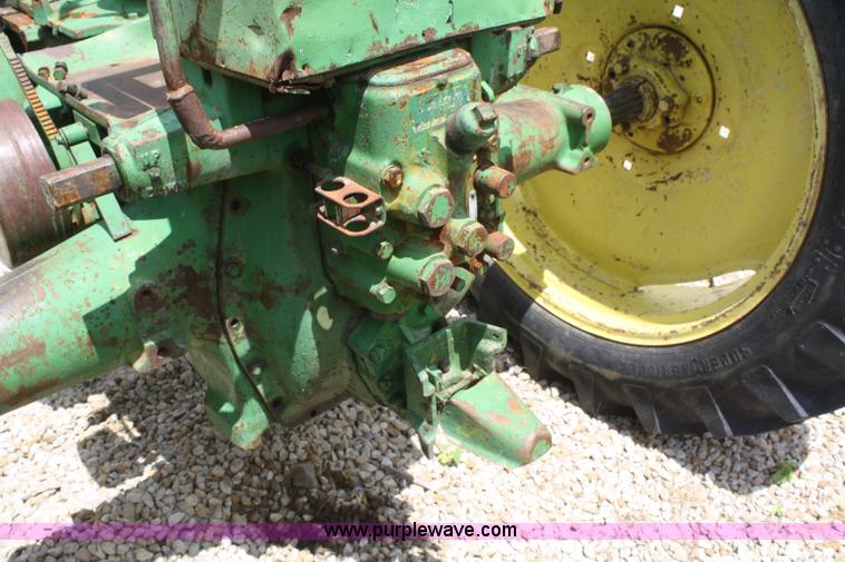 image for item B6828 1949 John Deere Model A tractor