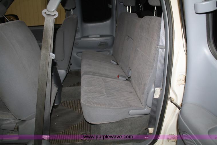 image for item B6830 2002 Toyota Tundra SR5 Access Cab pickup truck