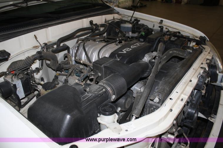 image for item B6830 2002 Toyota Tundra SR5 Access Cab pickup truck