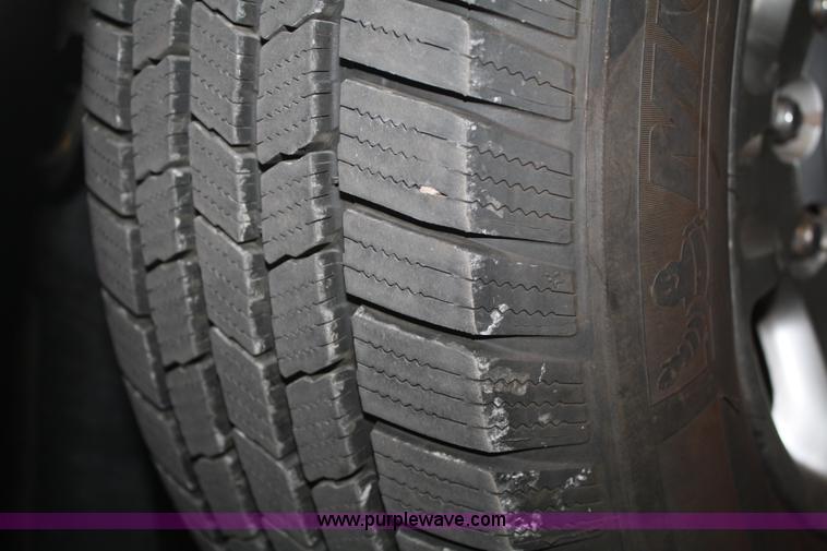 image for item B6830 2002 Toyota Tundra SR5 Access Cab pickup truck