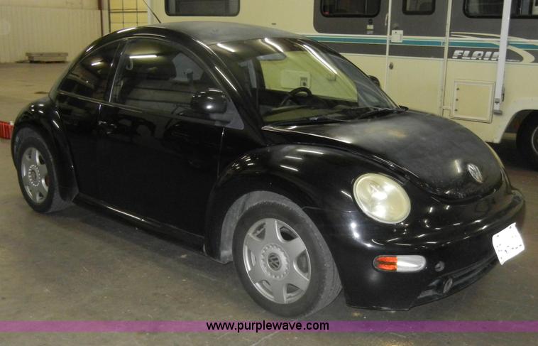 image for item D4043 1998 Volkswagen Beetle Non-repairable certificate, parts only