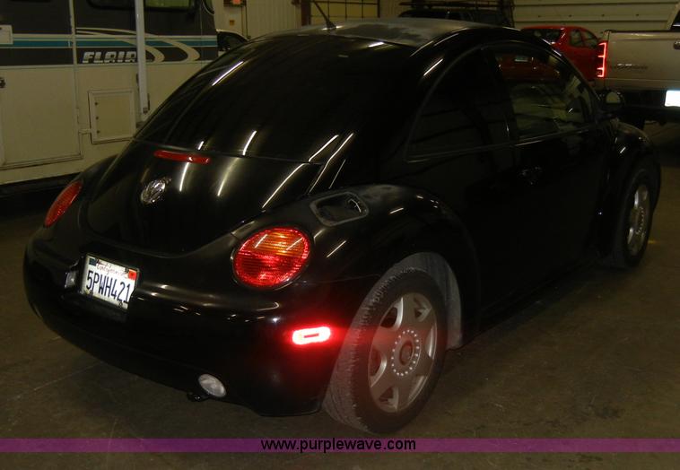 image for item D4043 1998 Volkswagen Beetle Non-repairable certificate, parts only