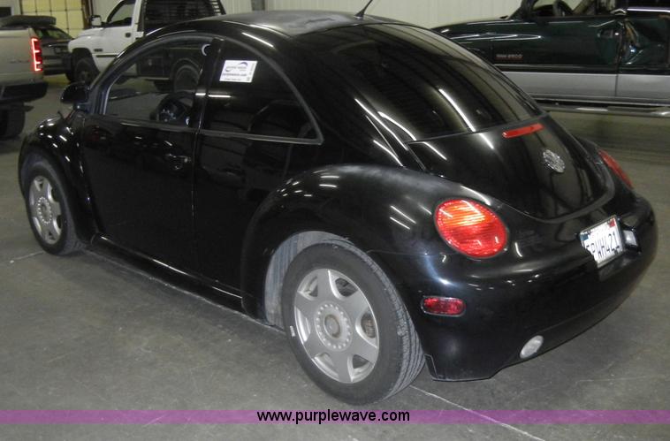 image for item D4043 1998 Volkswagen Beetle Non-repairable certificate, parts only