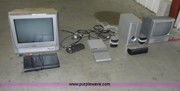 image for item K9143 Assorted electronics