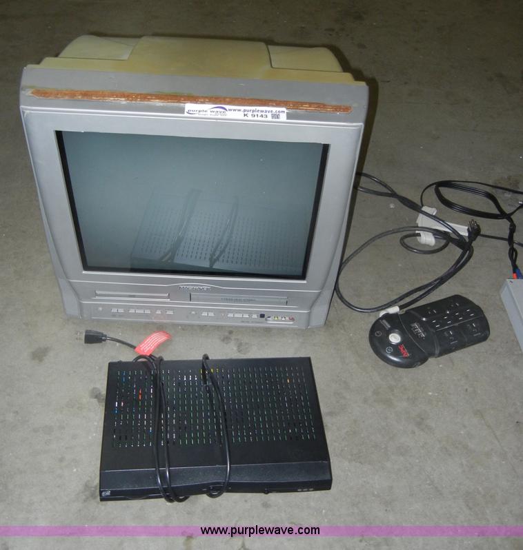 image for item K9143 Assorted electronics