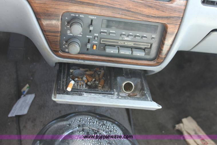 image for item D5421 1990 Pontiac Bonneville LE