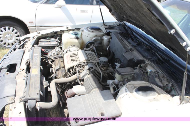 image for item D5421 1990 Pontiac Bonneville LE