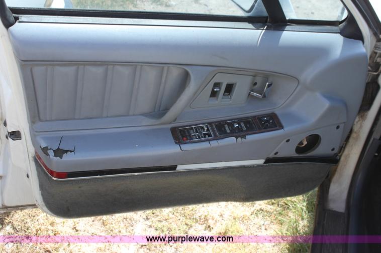 image for item D5424 1991 Oldsmobile 98 Regency Elite