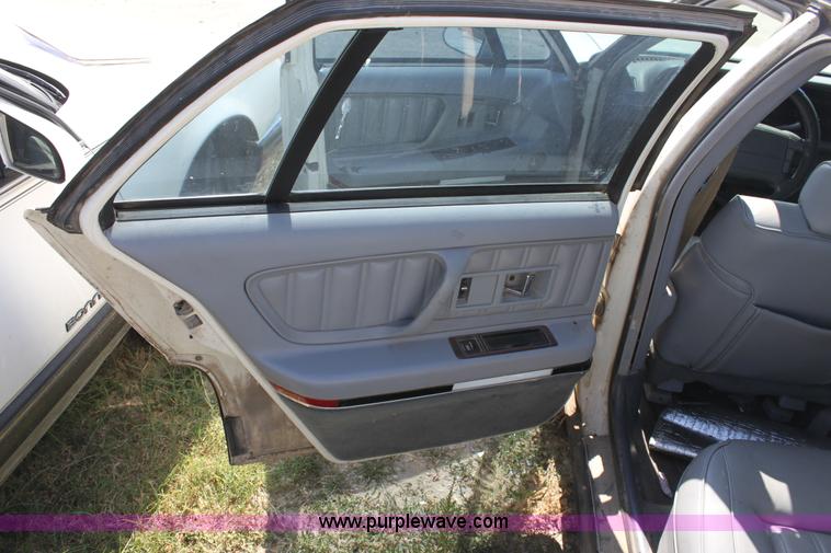 image for item D5424 1991 Oldsmobile 98 Regency Elite