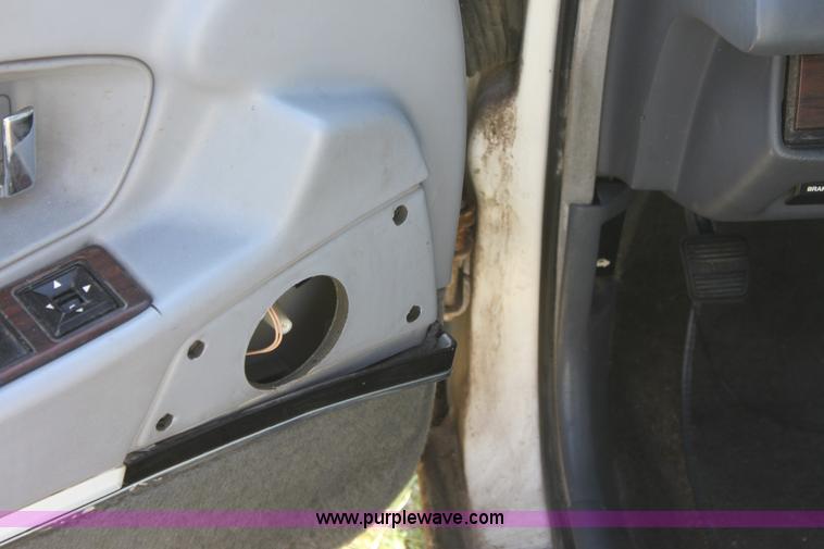 image for item D5424 1991 Oldsmobile 98 Regency Elite