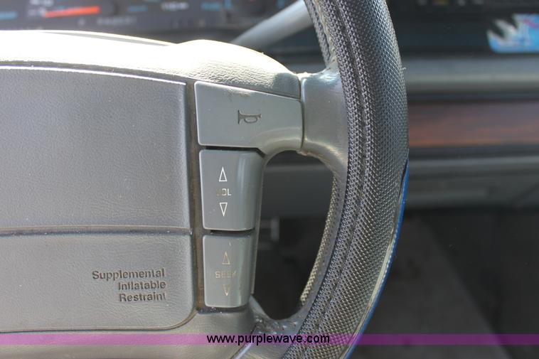 image for item D5424 1991 Oldsmobile 98 Regency Elite